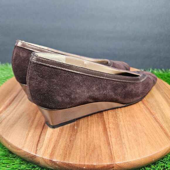 California Magdesians Women's Comfort Shoes 1.5" Heel Brown Suede Leather 7.5 S - Picture 3 of 13